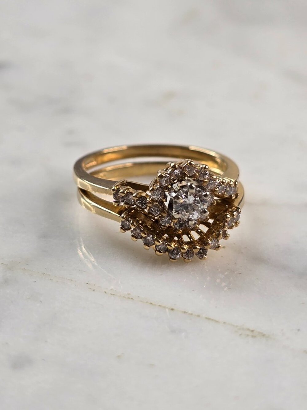 Womens Vintage Estate 14K Yellow Gold Exquisite Diamond Ring Set 4.6g E5755